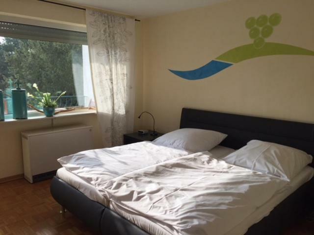 הטנהיים Fewo Und Zimmer Egert מראה חיצוני תמונה